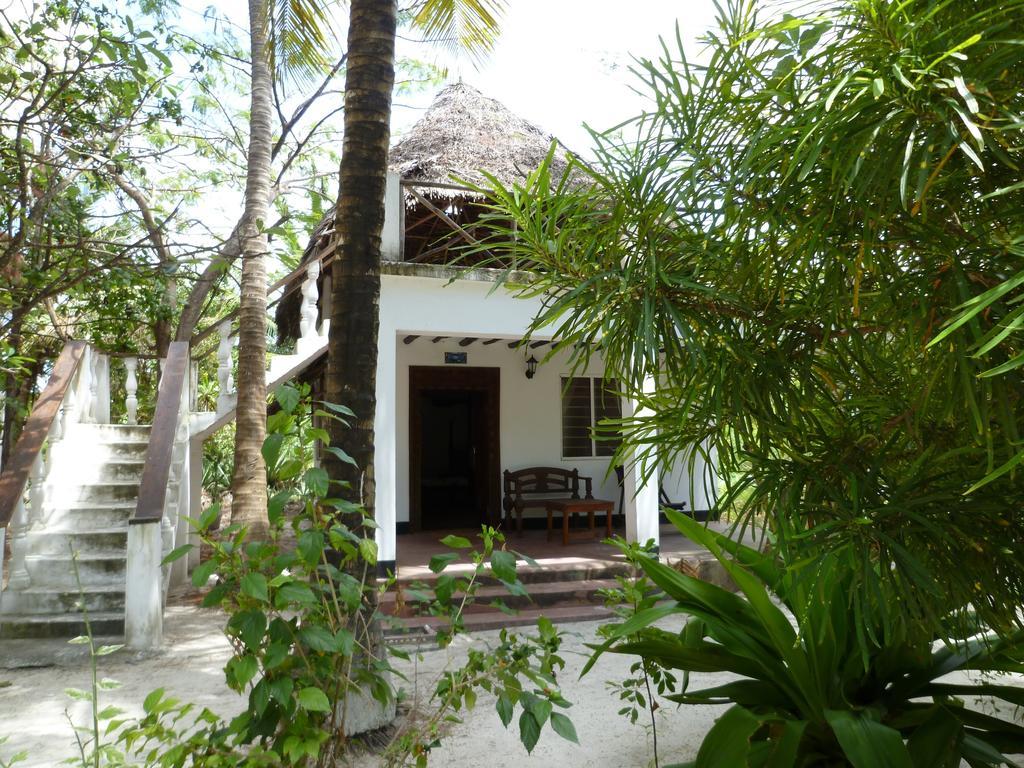 Paradise Beach Bungalows Paje Rum bild